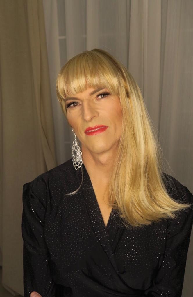 maquillage travesti anonyme