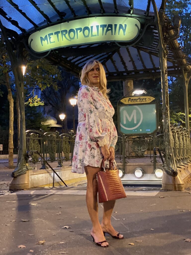 Déborah travesti à Paris